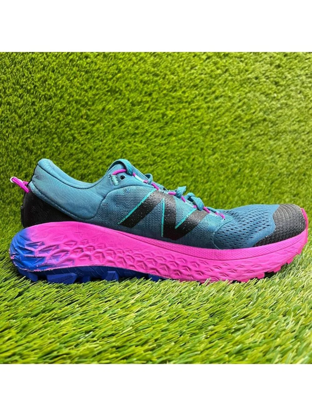 New Balance Fresh Foam V1 Womens Size 10 Blue Pink Trail Running Shoes Sneakers